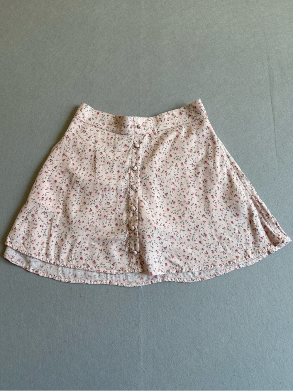 abercrombie kids Blush Floral Button-Front Mini Skirt built in shorts girls 9/10